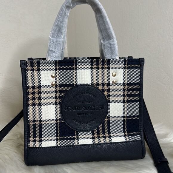 💯 Authentic Dempsey Tote With Garden Plaid Print And Coach Patch🍀 - Picture 1 of 11